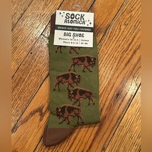 Sock Atomica New Buffalo Stampede green & brown socks size Men 8.5-13 but unisex